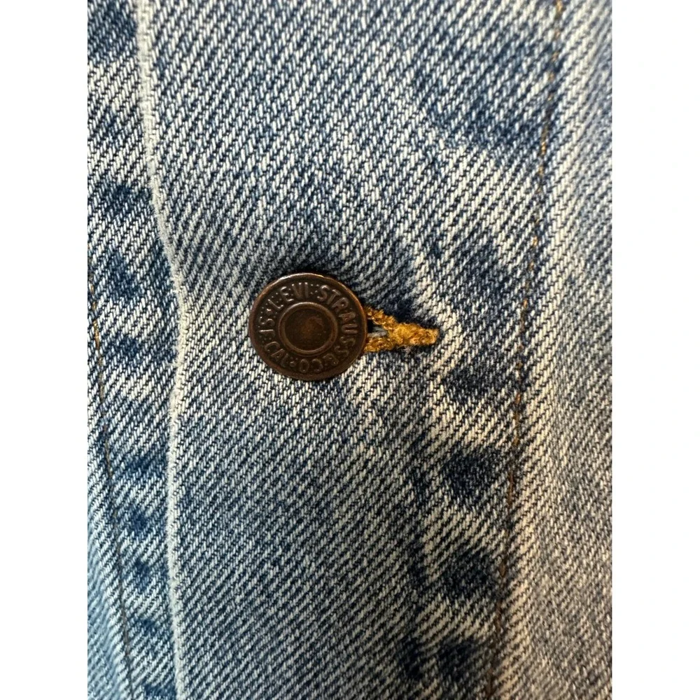 Vintage Levis 70507 Denim Trucker Jacket XL USA Light Wash Distressed Type 3 - Picture 3 of 6